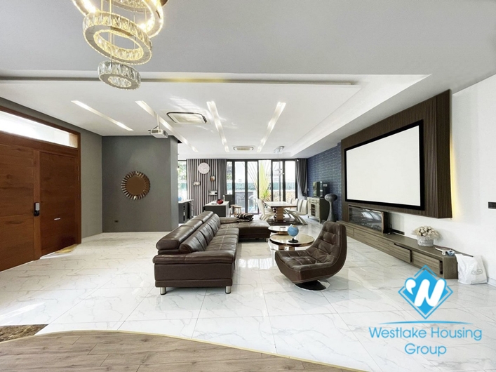 Pool villas for rent at Vinhome Riverside Long Bien Ha Noi